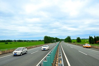 湖北隨岳南高速公路/70%