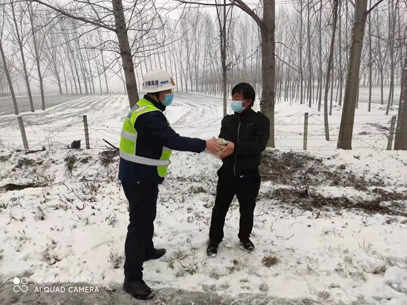 堅守疫情第一線 除雪融冰保平安——尉許（蘭尉）公司除雪融冰硬核保通戰打響