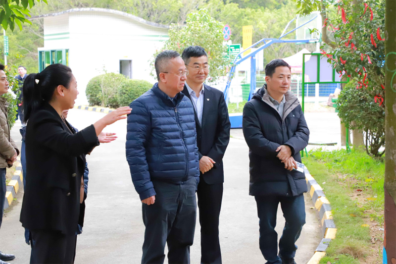 李鋒董事長赴北二環、清連調研春運保暢工作並看望慰問幹部職工